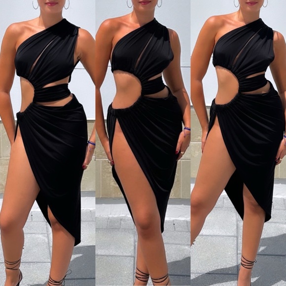 Just In 🚨Bring Out The Goddess In You In This Gorgeous Athena Dress❣️ - Picture 1 of 8